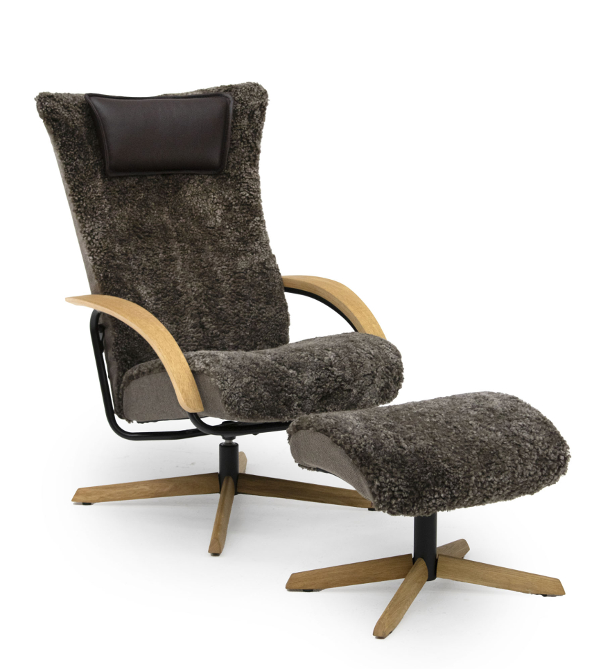 DELTA JIVE WOOD Fåtölj inklusive pall Fårskinn Scandinavian Brown