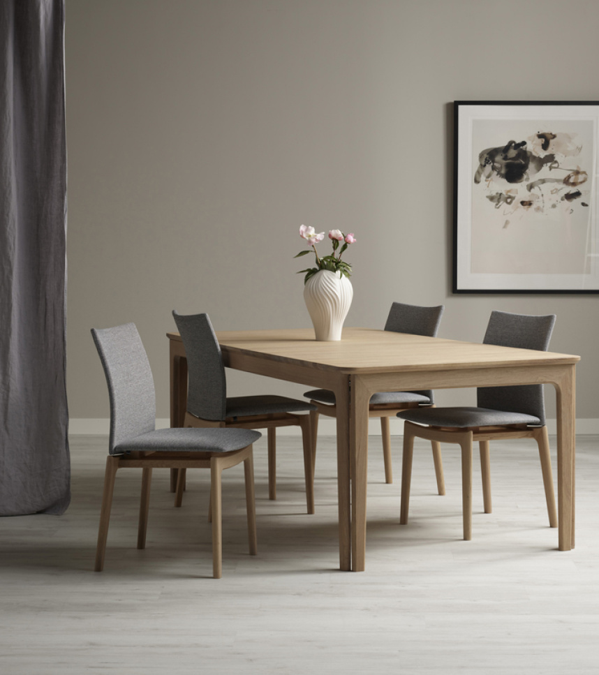 SM63 Stol Massiv ek Vitoljad Tyg Brahms Grå