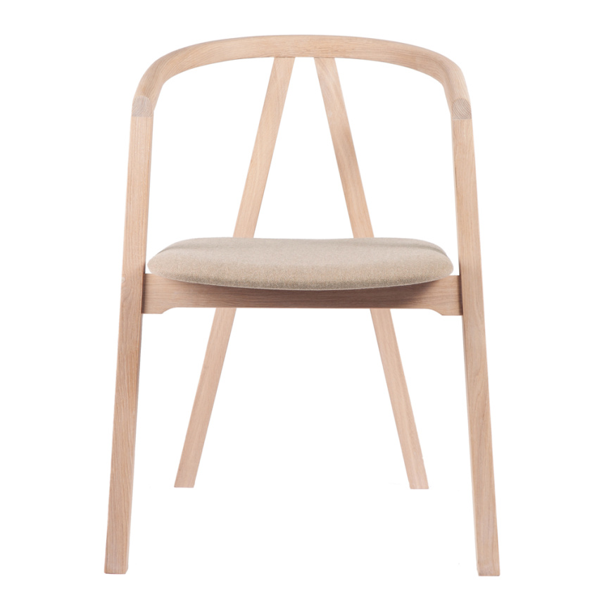 METRO Karmstol Tyg Wooly Beige 2151. Massiv ek Vitoljad.