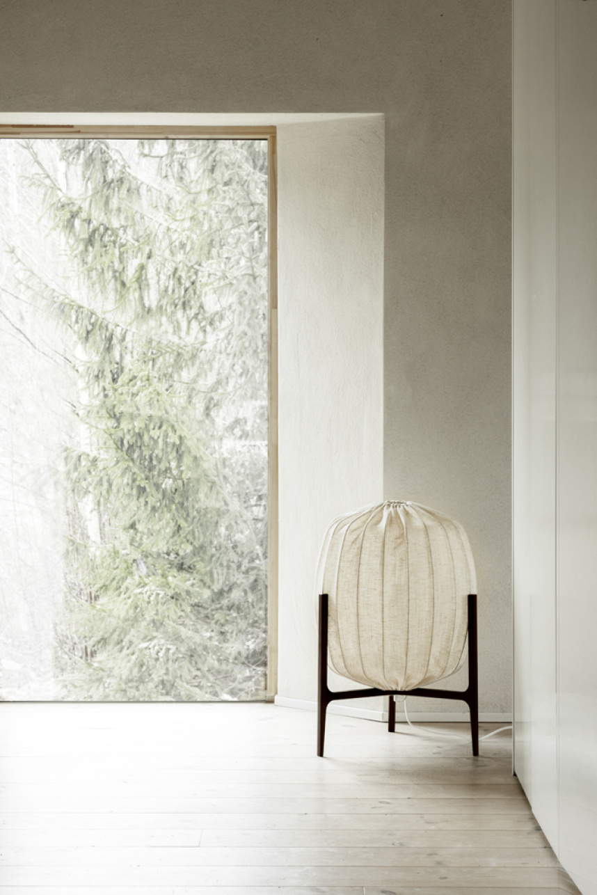 PRISMA Golvlampa Mörk ask, Natural