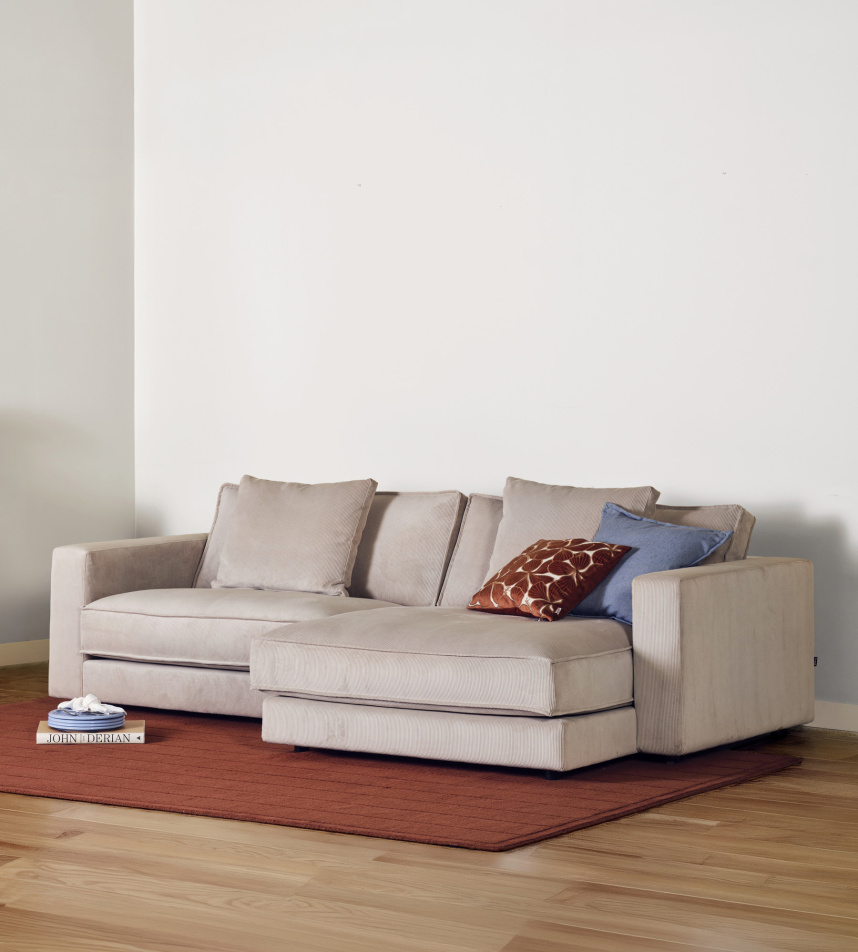 FIONA Soffa med divan Tyg Lisboa Ivory. Vändbar divan.